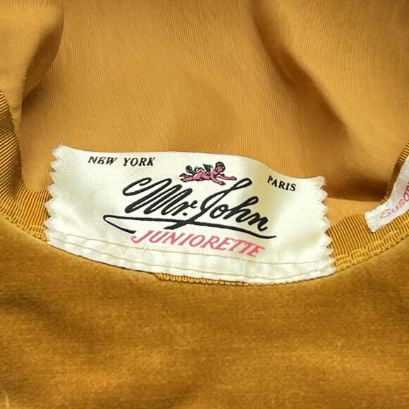Vintage Mr. John Juniorette Susannah Pels Women’s Gold Velvet Mod Bucket Hat - Picture 6 of 8